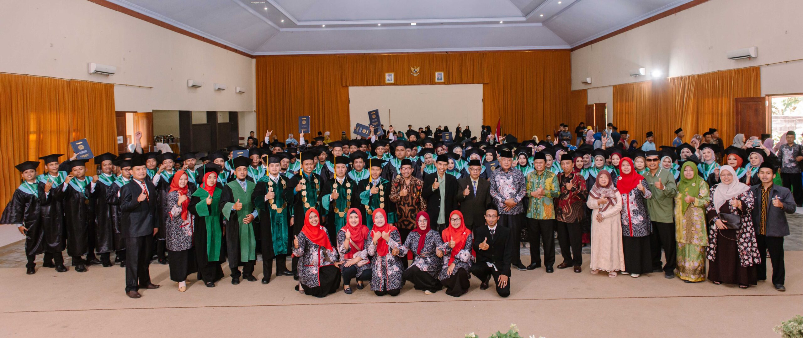WISUDA STIT SUNAN GIRI